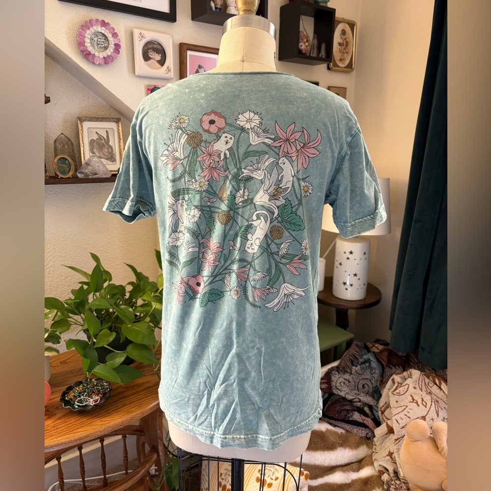 Rip n Dip Teal Floral Tee